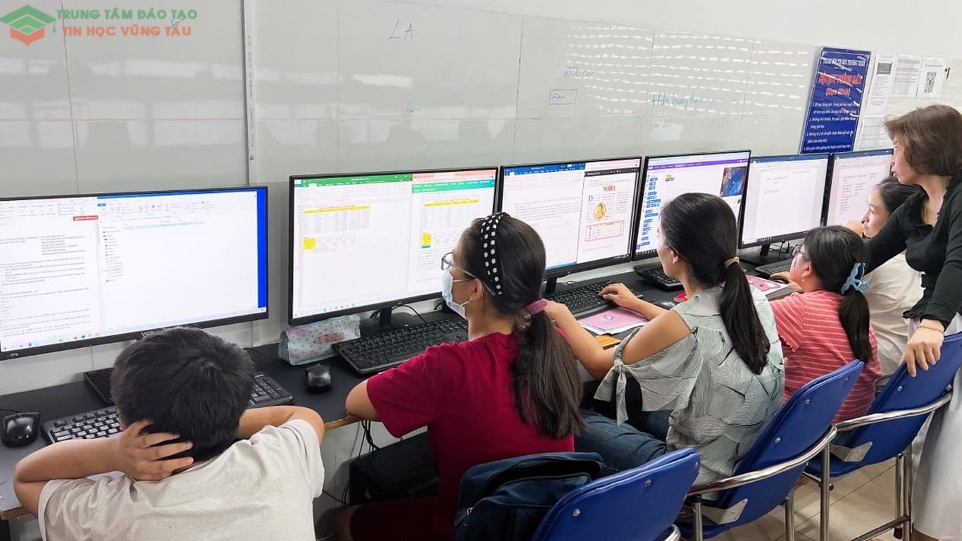 Học Tin Học Lớp 4 Tại Vũng Tàu- Học Lập Trình - Học Tin Học Văn Phòng lớp 4 cấp tốc 7 Đào tạo tin học cho học sinh lớp 4 tại Vũng Tàu